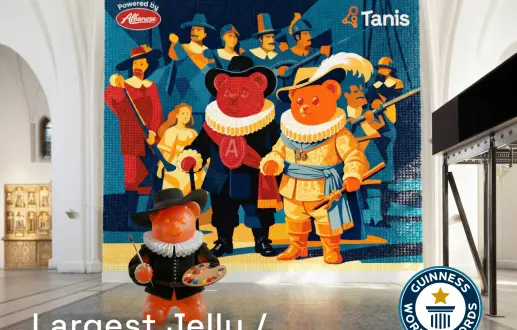 Press release: Another playful world record attempt: largest jelly/gummy mosaic (image)